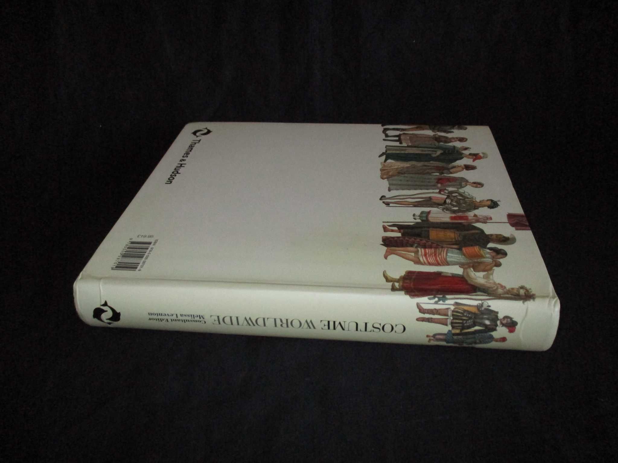 Livro Costume Worldwide Historical Sourcebook