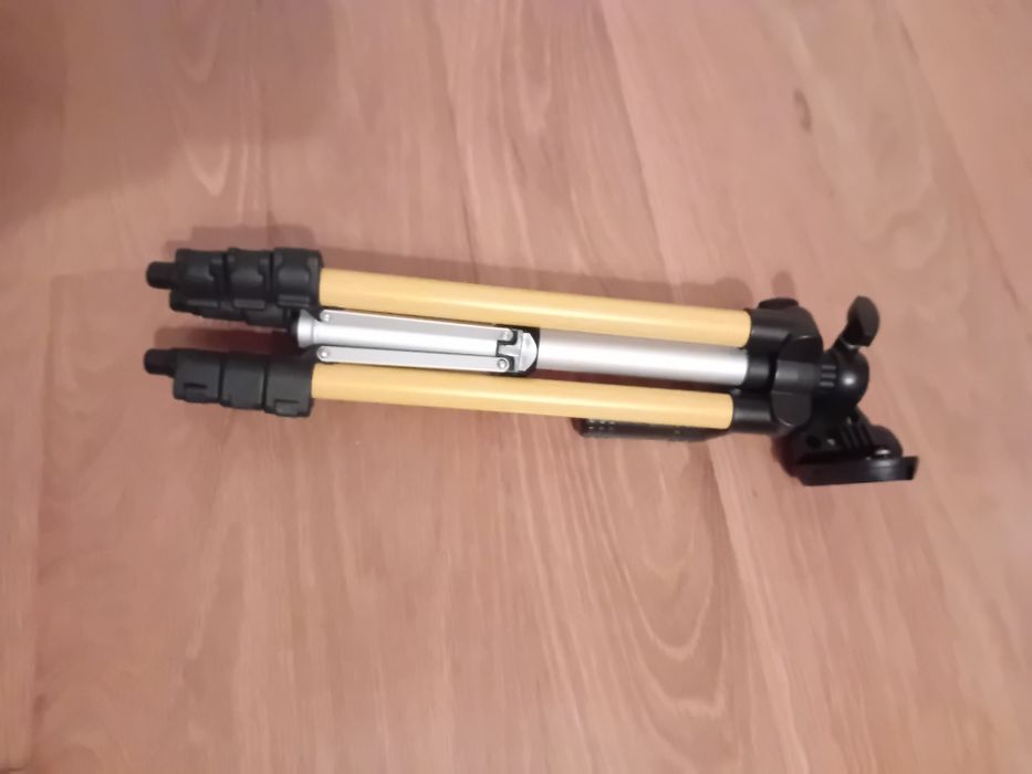 Tripé em bom estado