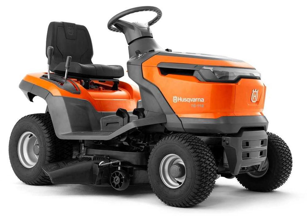 Traktor Husqvarna TS 112 – łatwy w obsłudze do dużych i małych ogrodów