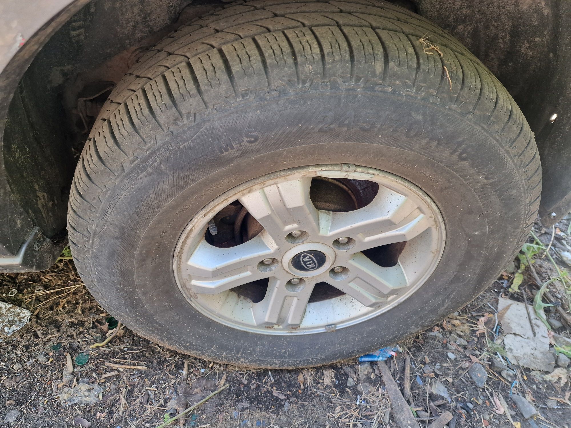 Колеса 5x139.7 r16 kia sorento 2001- диски титаны нива хорошая резина