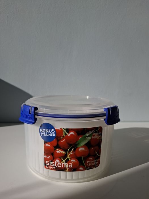 1,5 L pojemnik z sitkiem Sistema to go