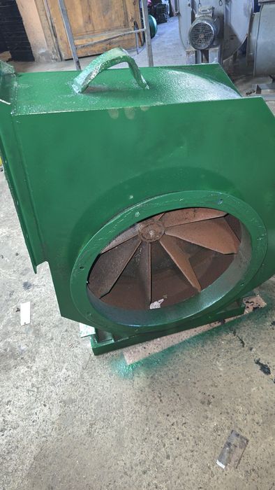 В ентилятор на тирсу. Транспортний вентилятор.