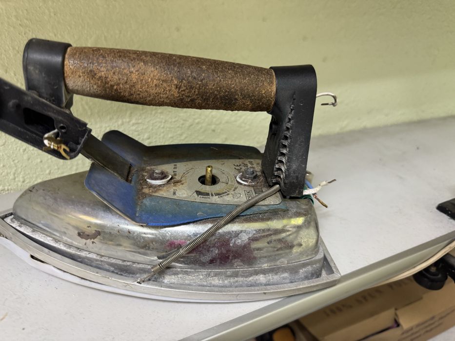 Утюг (праска) промисловий парогенератор silter