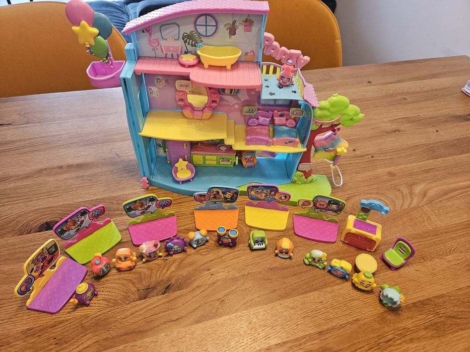 Urodzinowy domek moji pops+scenki+ moji popsy