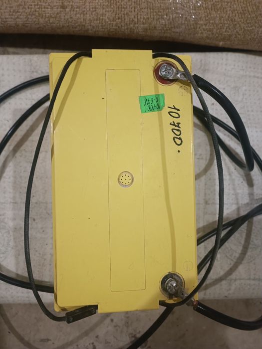 Продам гібридний інвектор з АКБ 100 ампер  гелевий