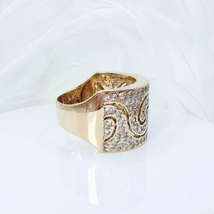 Złoty pierścionek PR.585 8,80gr R.17