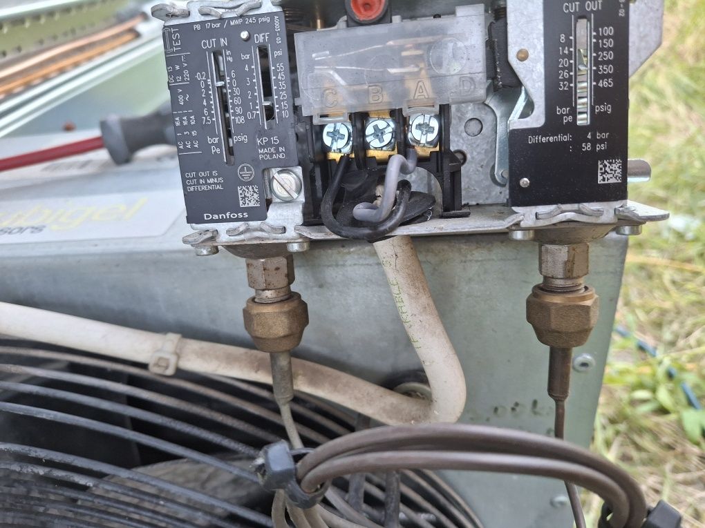 Elektryk, Hydraulik, Instalator klimatyzacji
Elektryka i hydralika –