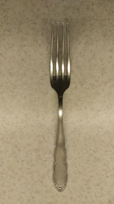 Stary duży posrebrzany widelec Alpacca WFWSiP Hefra Fraget