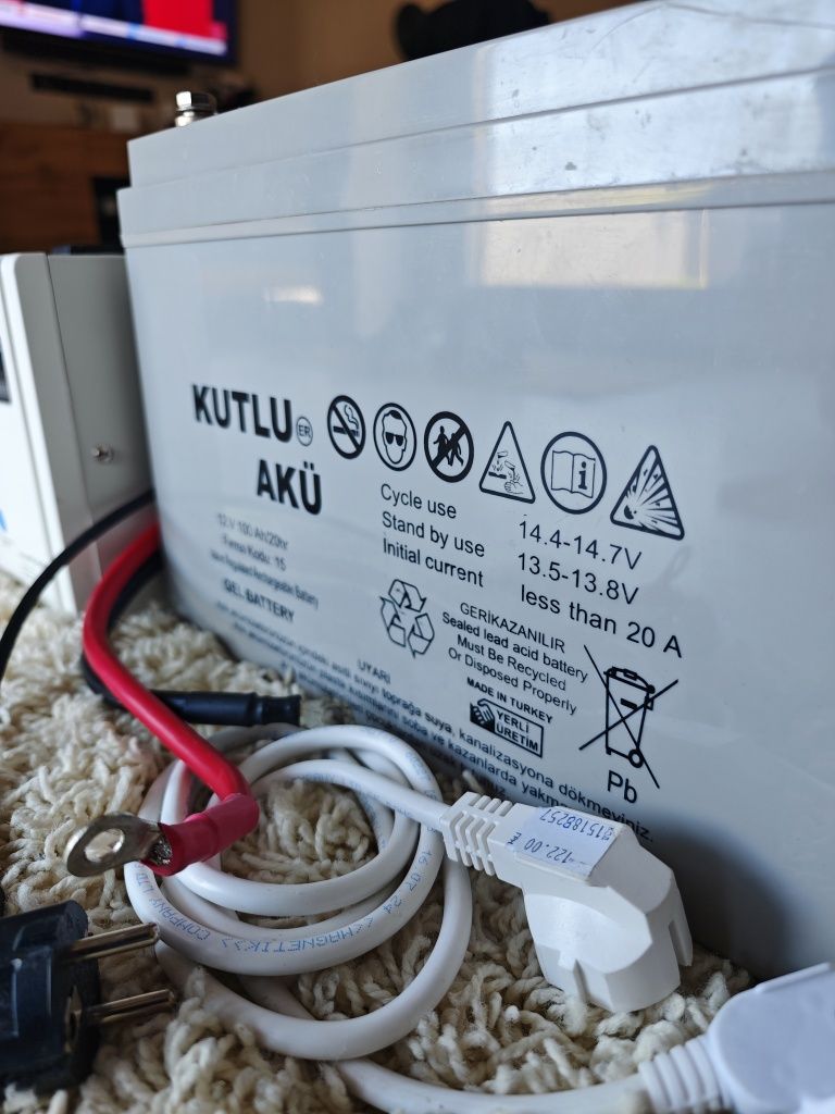 Inverter Volt Polska sinus Pro 800 + 100Ah 12V GEL