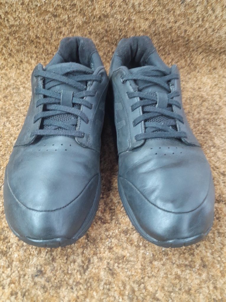 Кросівки оригінал Asics 44,45 розмір.