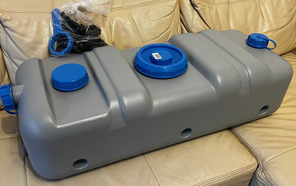 Zbiornik wody czystej lub szarej do kampera, przyczepy 70 l - NOWY