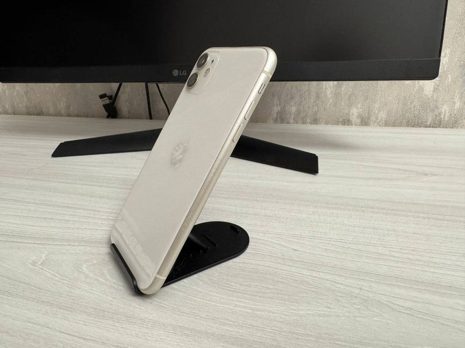Продам iPhone 11 128GB, White