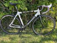 Bicicleta de estrada Bianchi carbono