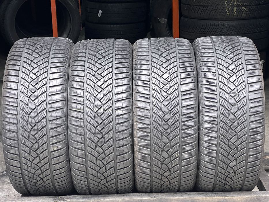 Шины зимние 235/40/R19 Goodyear Ultragrip Perfomance