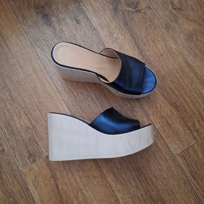 Шлепанці/ сабо натуральна шкіра зовні та всередині, устілка також.