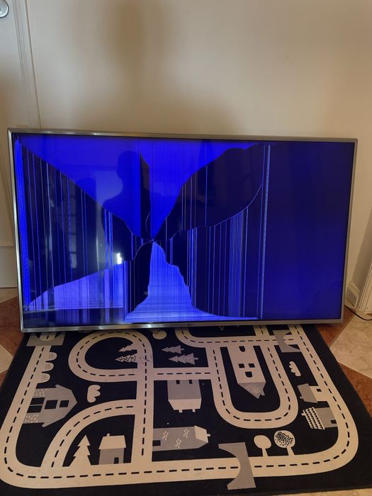 TV LG 50” 4K para peças