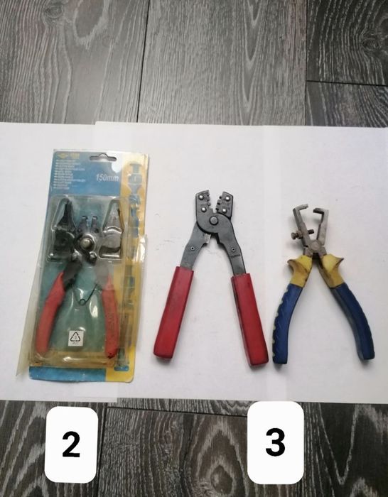 Ручной инструмент, Плоскогубцы, отвёртки, ножницы по металлу, биты.