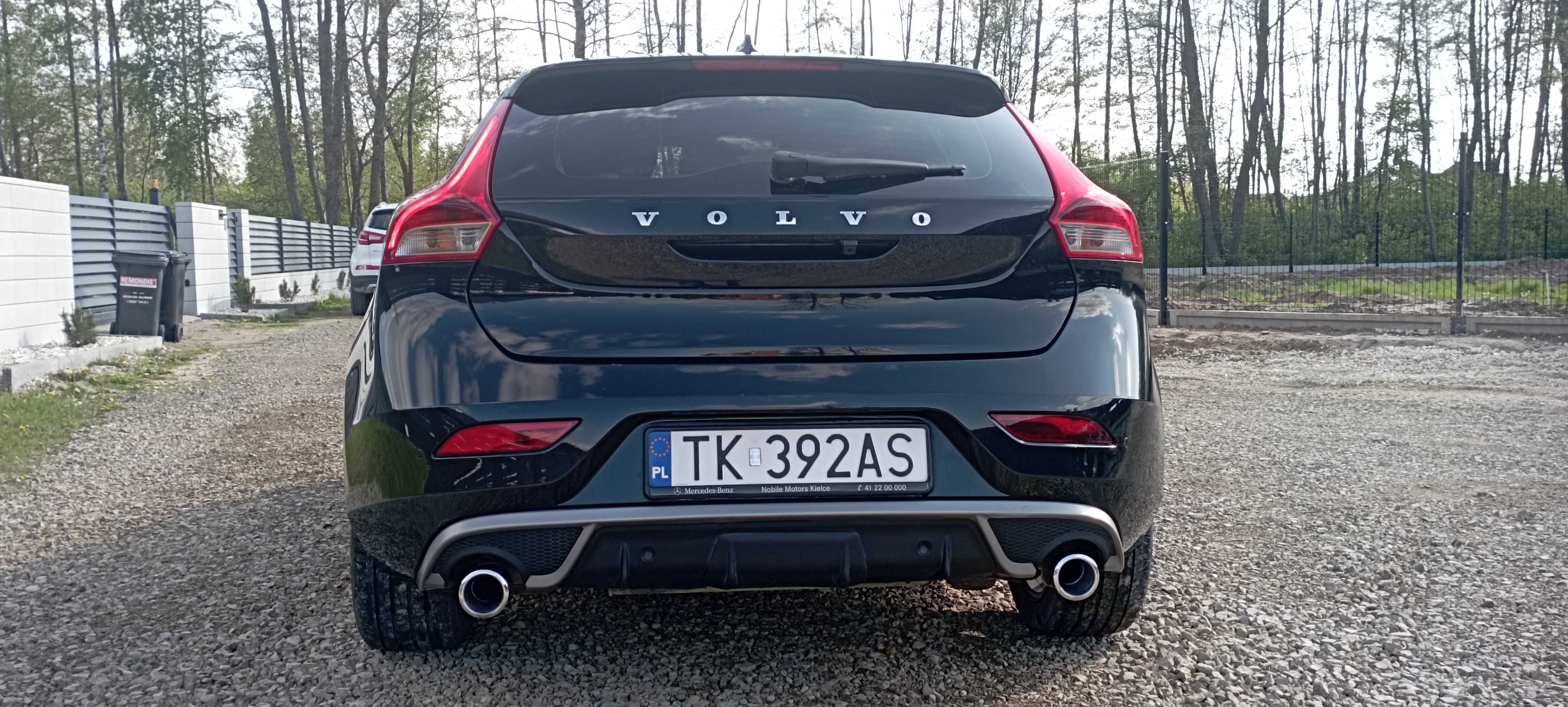 Volvo V40 2015r Skóra Kamera R design 2.0 d2 BEZWYPADKOWY CZARNA PERŁA