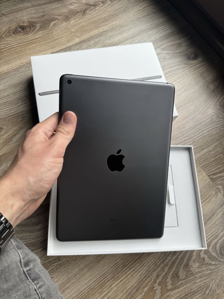 Ipad 8 generacji 32 gb jak nowy