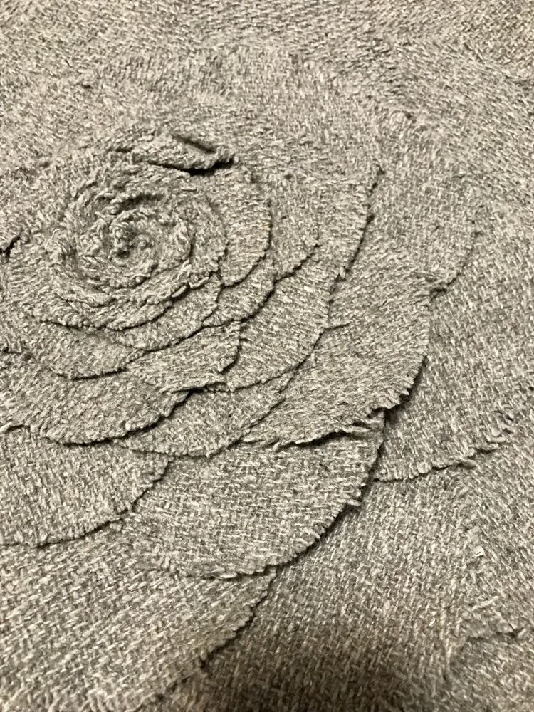 Piękna, unikatowa okrągła poszewka na poduszkę Bloomingville