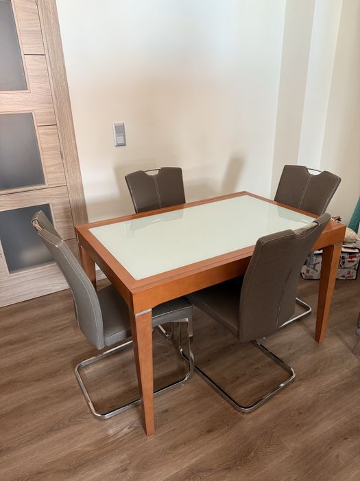 Mesa sala e cadeiras
