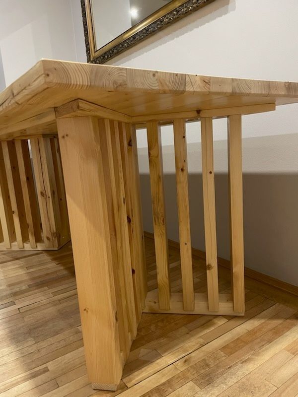 Stół drewniany ręcznie robiony
