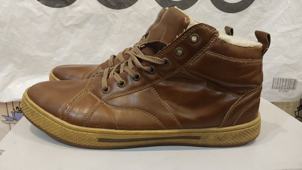 Продам мужские зимние кроссовки  - сникерсы  Remonte