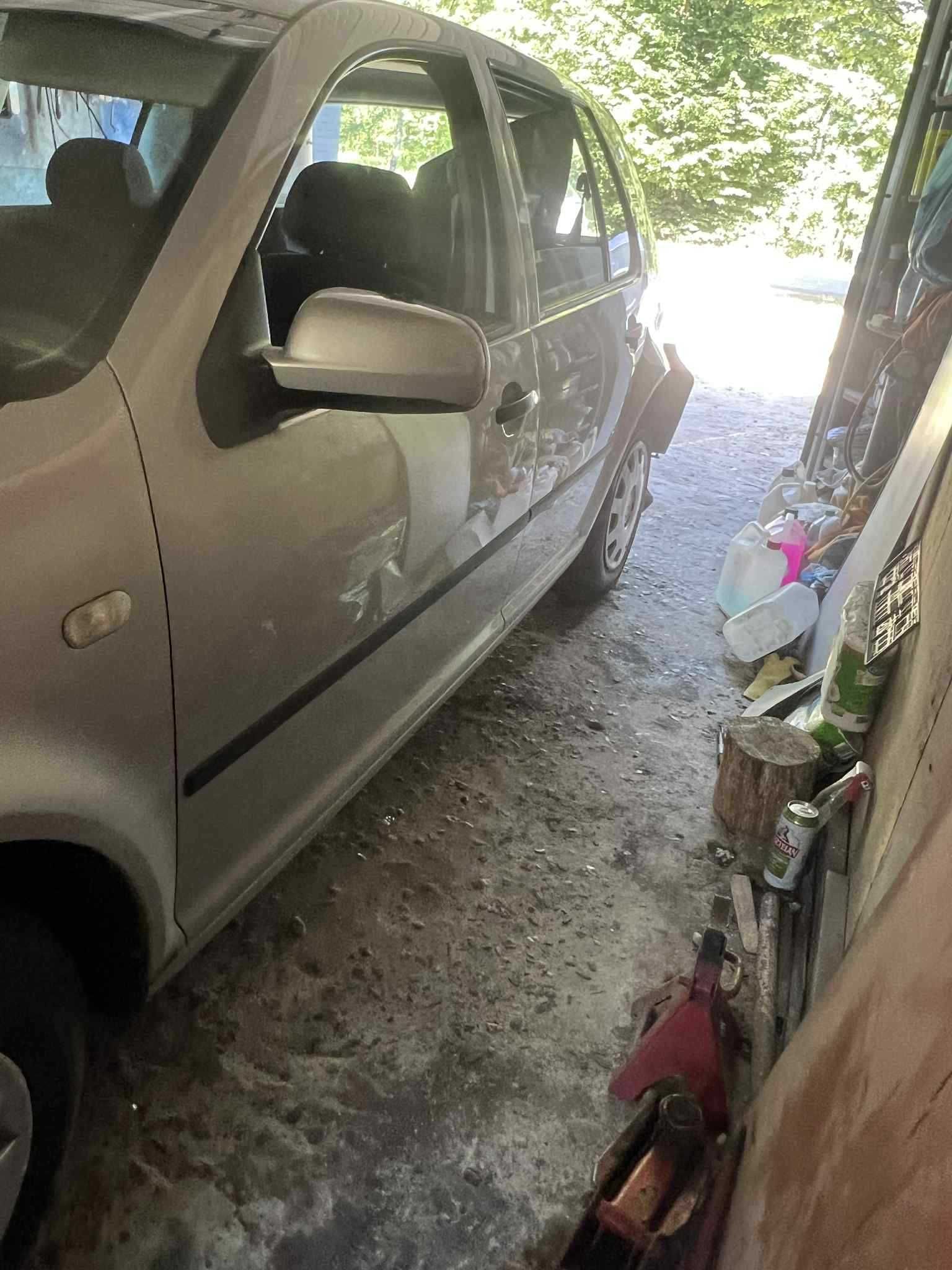 Wszystkie części, Volkswagen Golf IV 1.4 16v kod lakieru LB7Z