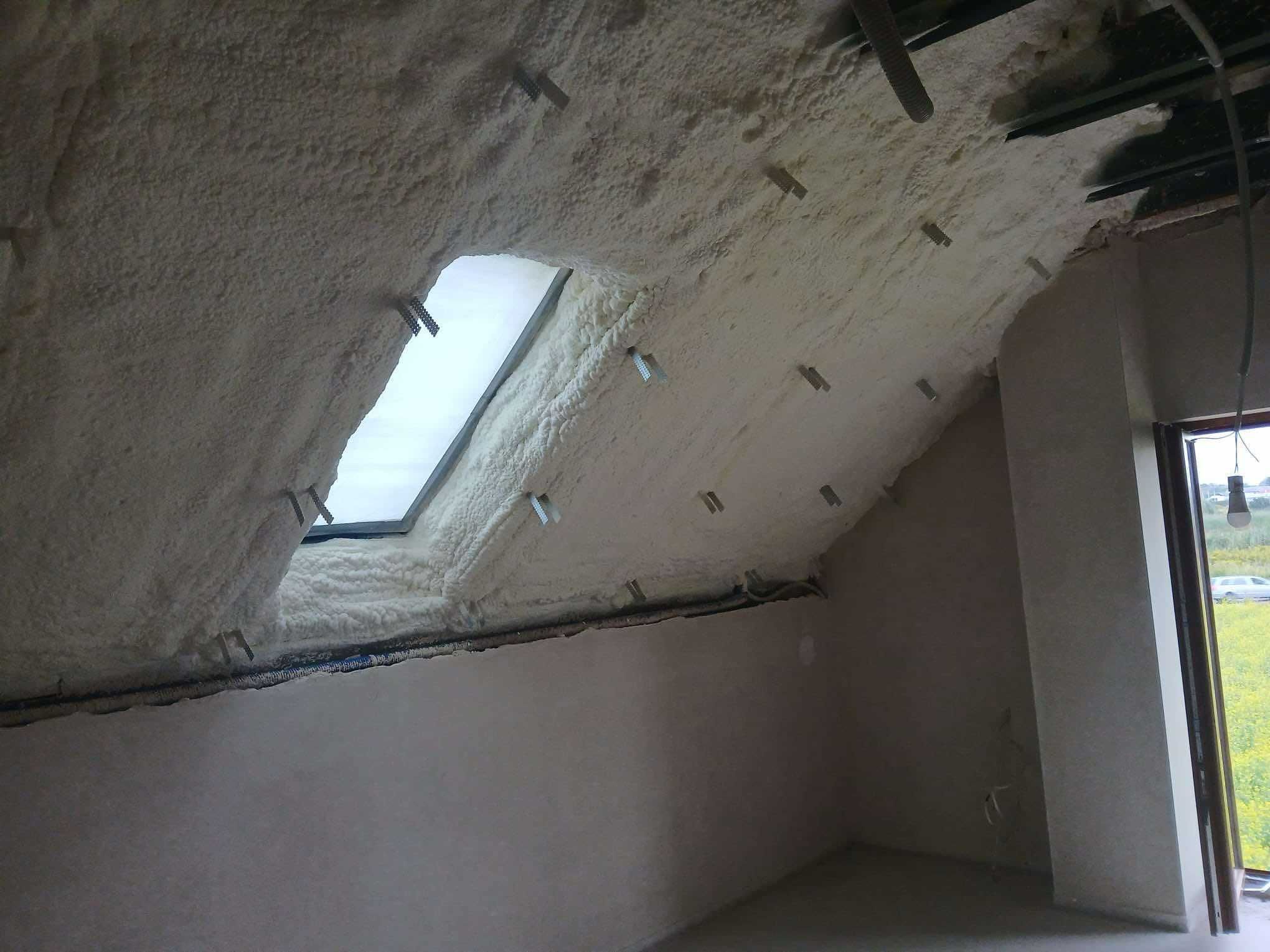Ocieplenie pianą PUR dachu, piana PUR WIESZAKI GRATIS, JUŻ OD 65 ZL/M2