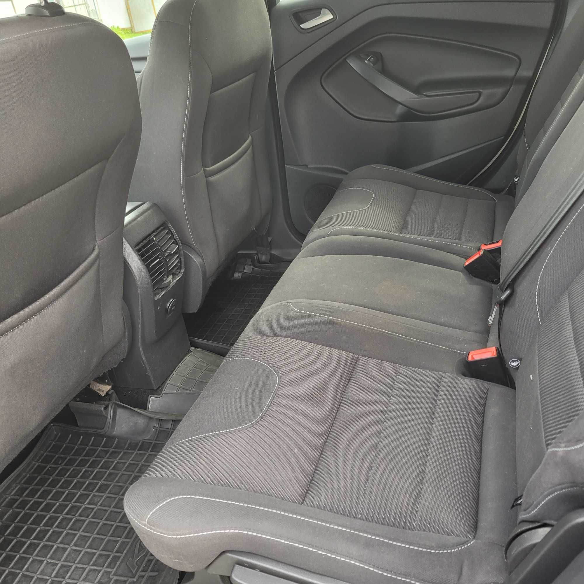 Продам Ford Kuga 2013 дизель 2л передній