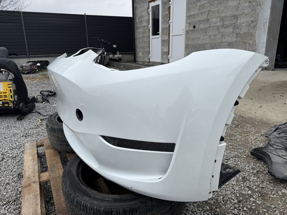 Бампер Tesla Model Y перід рестайлінг