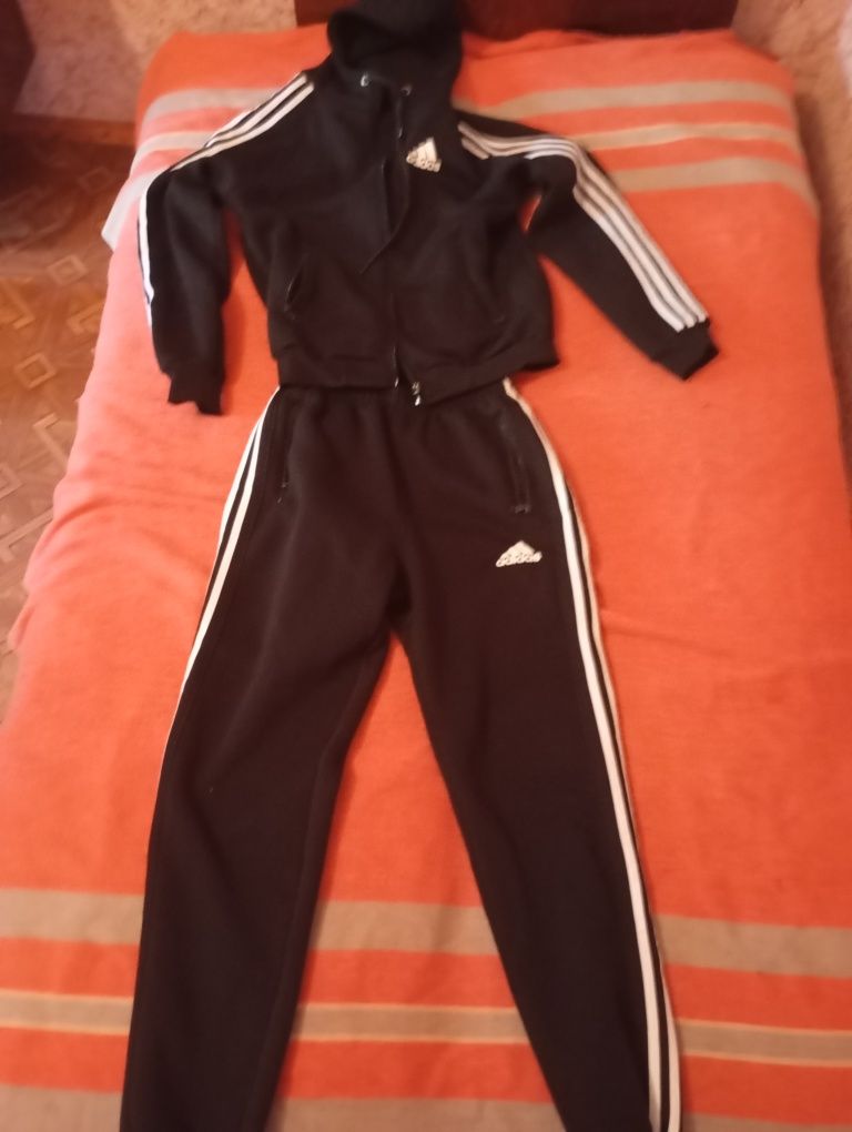 Спортивный костюм