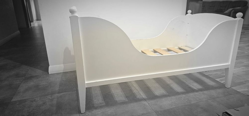 Łóżeczko drewniane