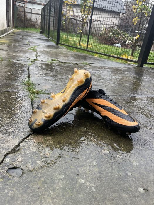 Футбольні бутси NIKE Hypervenom