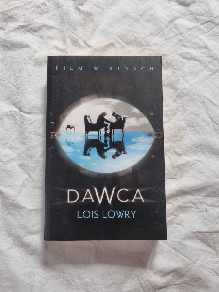 "Dawca" + "Skrawki Błękitu" Lois Lowry