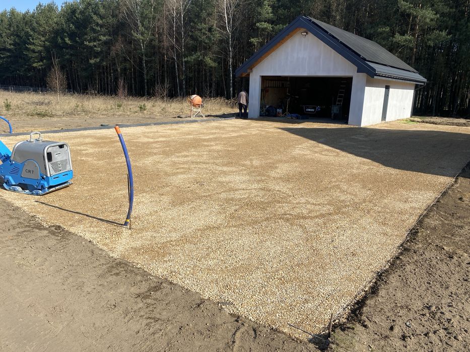 Utwardzenia terenu,podjazdy ,kostka brukowa ,tarasy