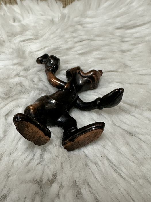 Metalowa figurka Goffy z myszki miki