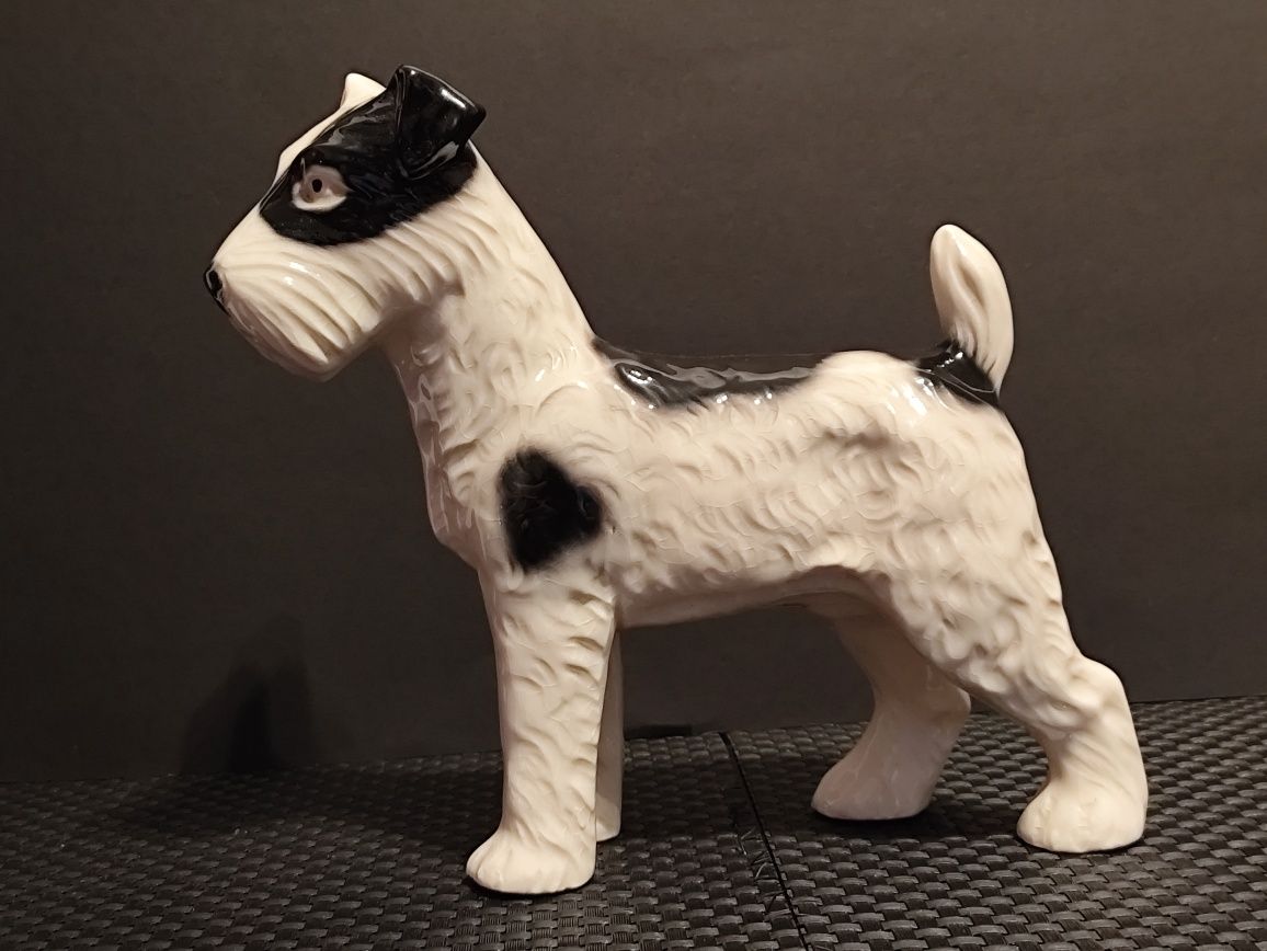 Porcelana Figurka Psa Foksterier Schaubachkunst H 23 cm