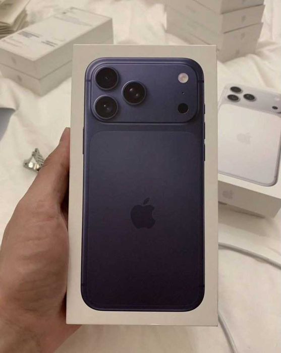 iPhone 17 Pro Max 256GB Deep Blue