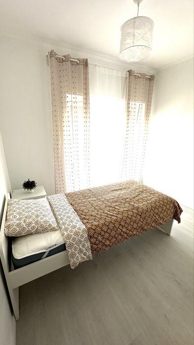 Aluguer quarto suite(wc privado) Amadora