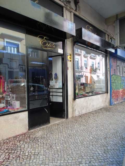 Loja Lisboa muito central.