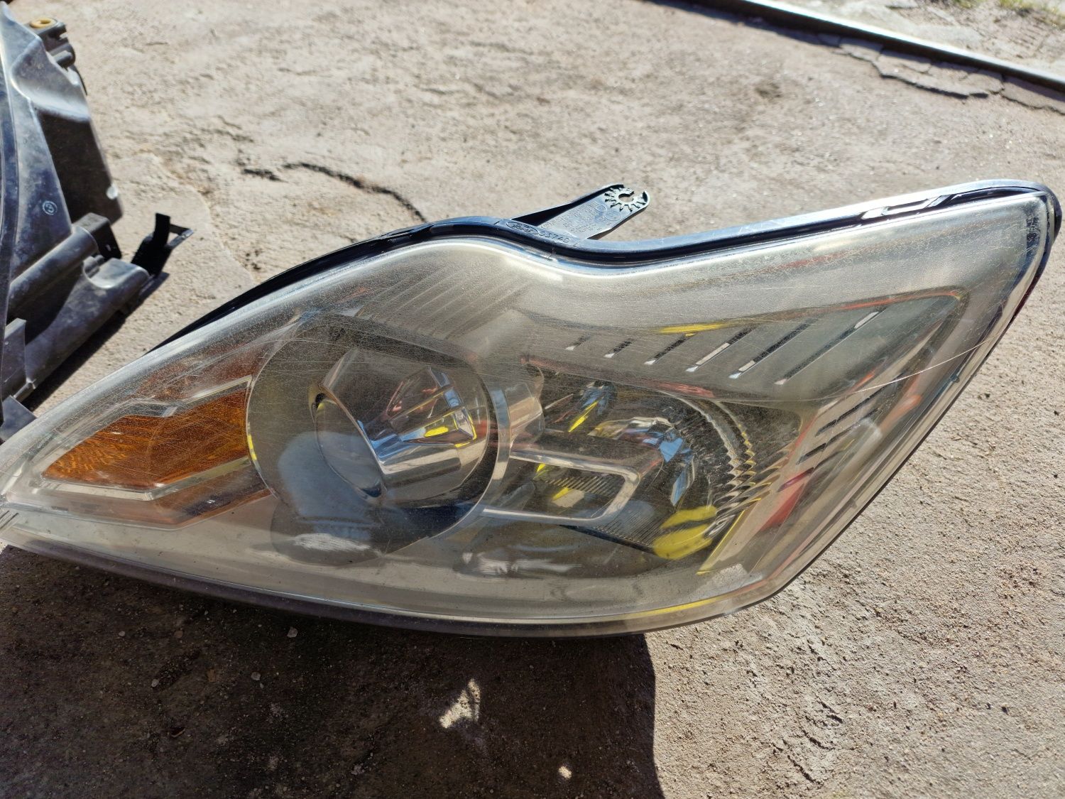 Ford focus mk2 lift lampy xenon