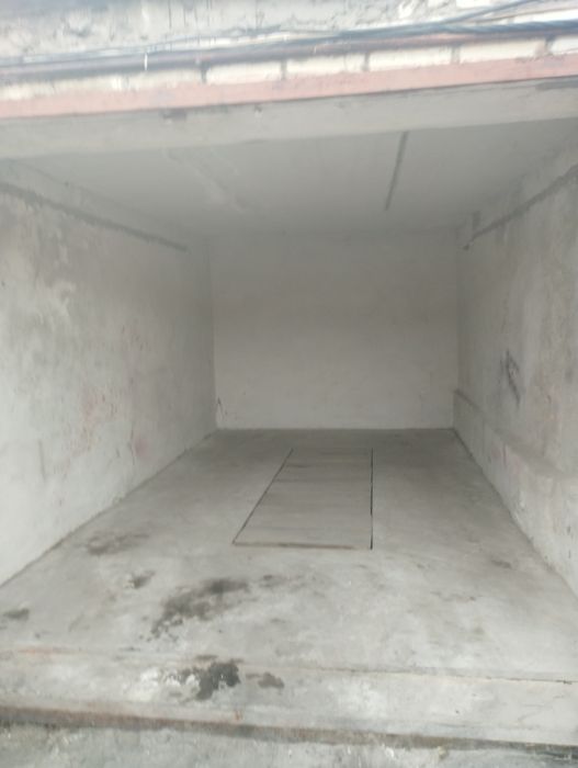 Здається гараж довготривалий термін