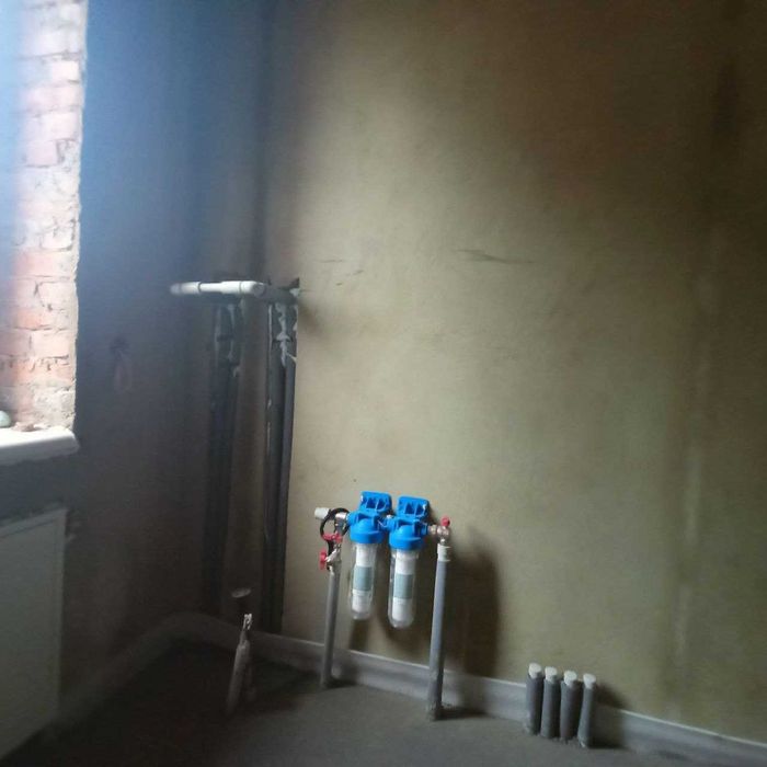 Продаж  будинку 105 кв. м з опаленням і ділянкою на 5 соток