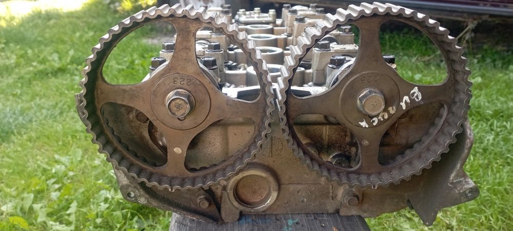 Головка блока циліндрів  мотора 4g63