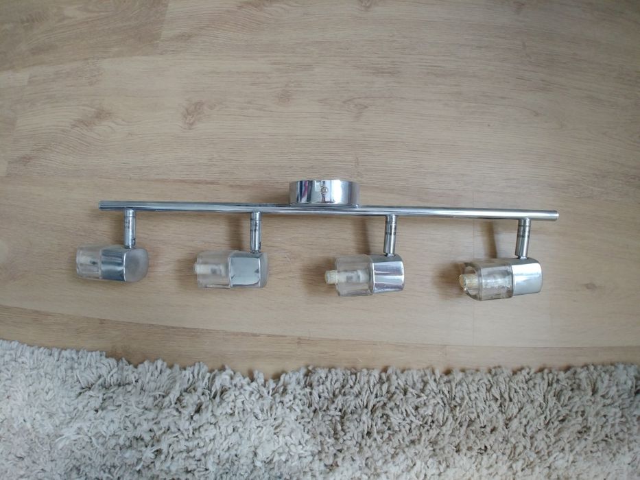 Sprzedam lampe z zarowkami typu Led