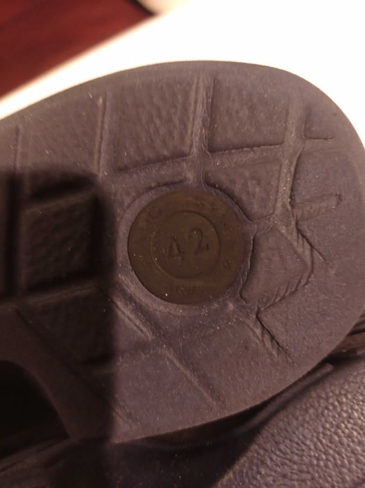 Sapatos WOCK tamanho 42