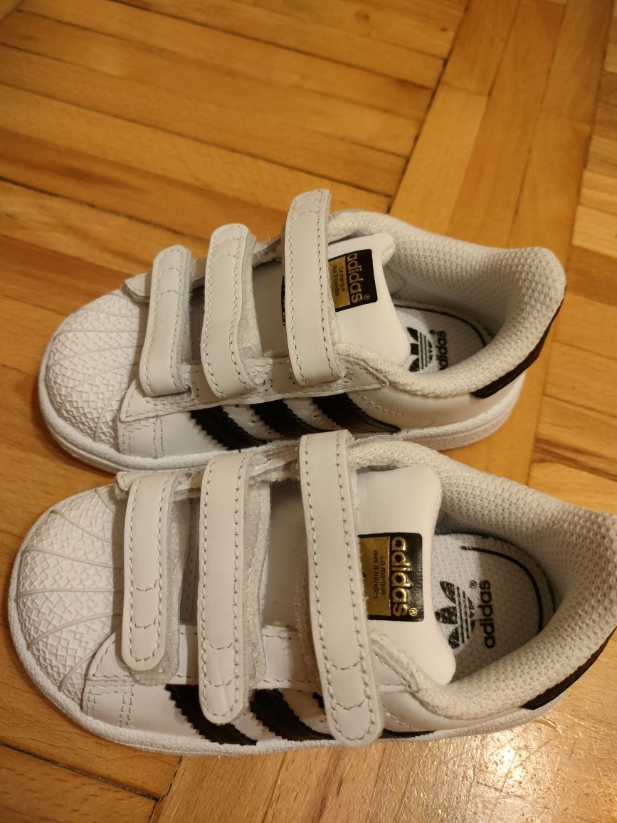 Buciki Adidas Superstar 22