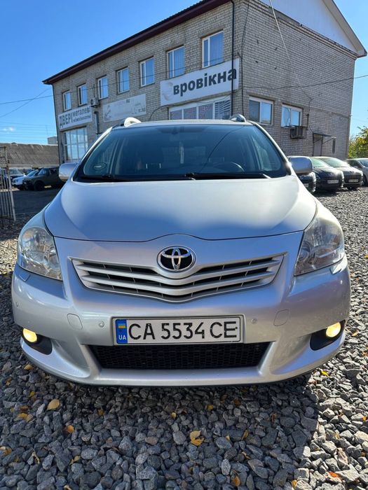 Продам Toyota Verso