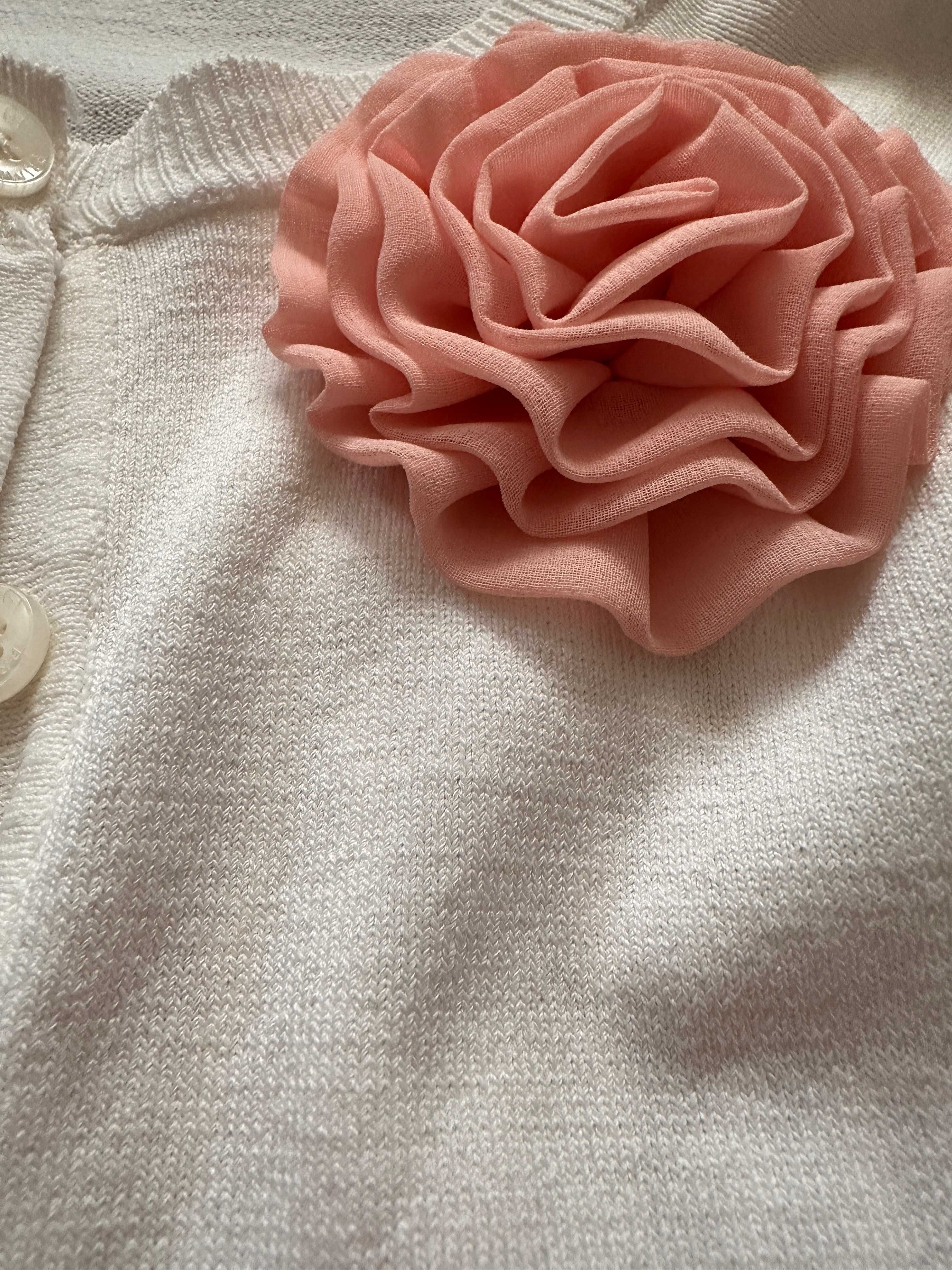 Swetr Primigi biały roz.6 lat
